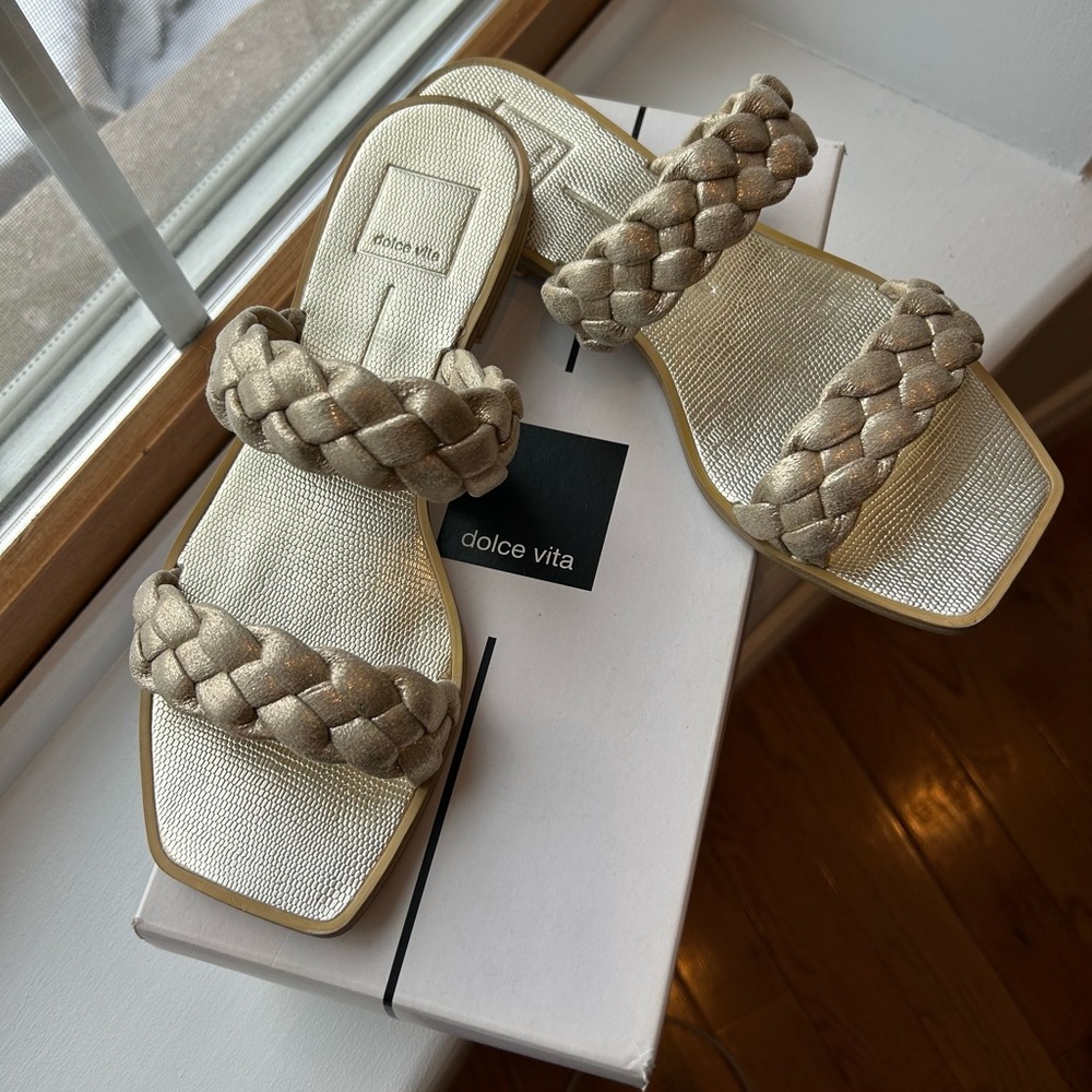 Dolce Vita Women's Indy Braided Double Band Slide Flat Sandals 8 Gold